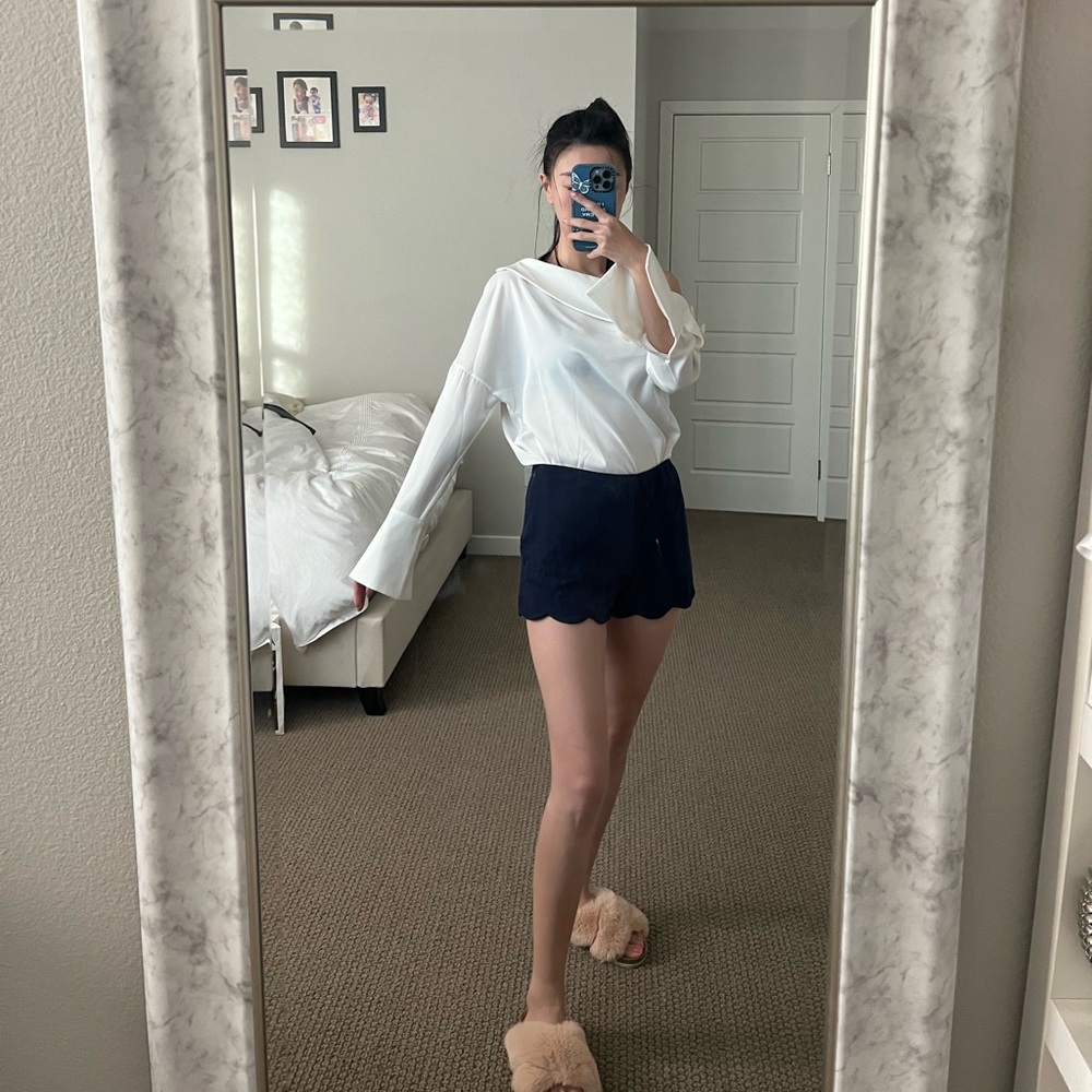 J.ING Off shoulder sexy blouse